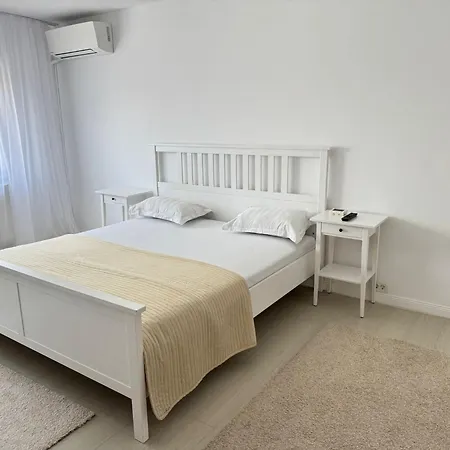 Апартаменты Faleza Nord