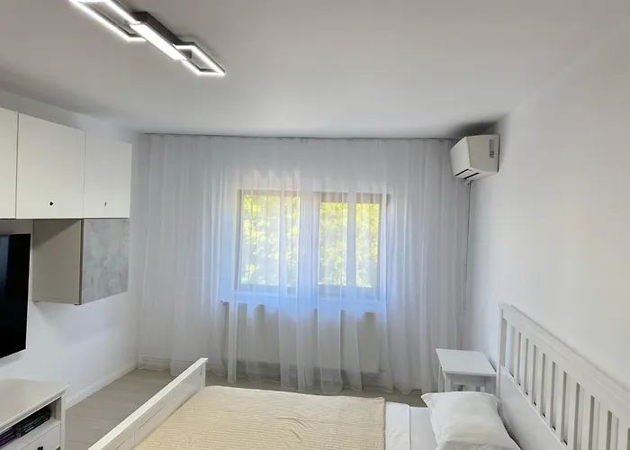 アパート Faleza Nord コンスタンツァ